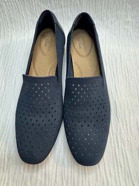 Clarks Collection Juliet Hayes Navy Perforated Suede Slip-On Loafers Size 7.5